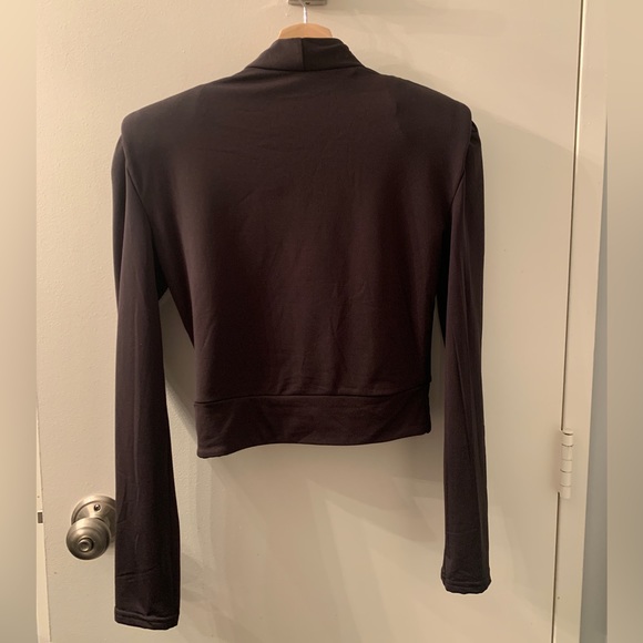 Elegant Black V Neck Long Sleeve Women’s Top - Picture 2 of 3